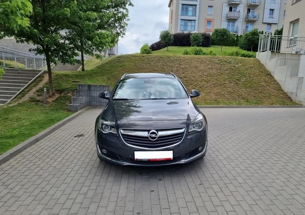 Opel Insignia cena 32900 przebieg: 219000, rok produkcji 2016 z Gdańsk małe 121